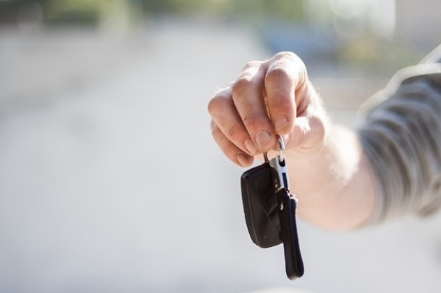 gallery/guy-2616375_640